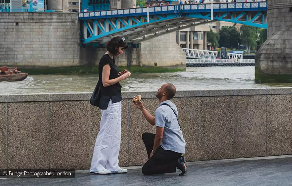 Marriage proposal photography at Tower Bridge